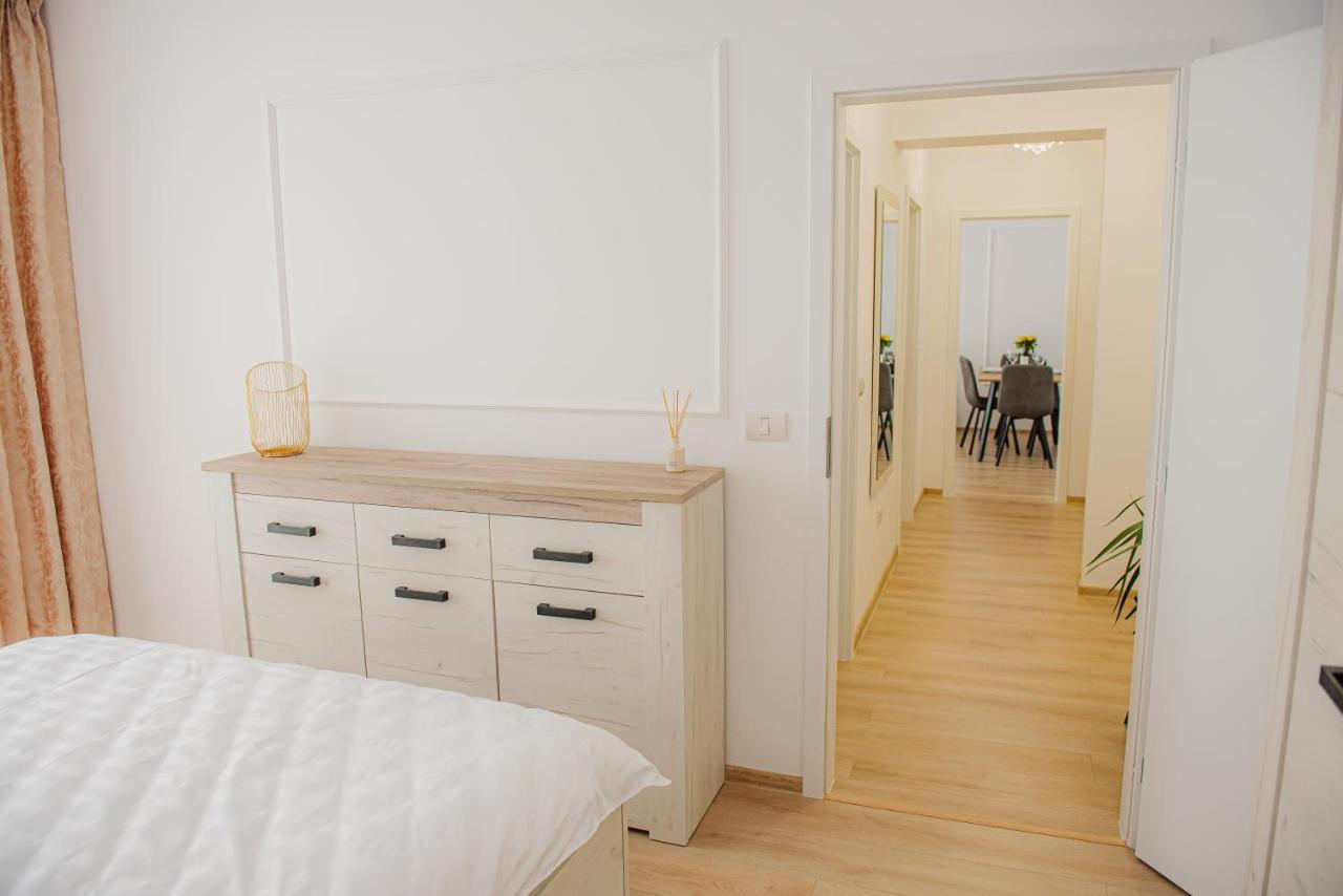 Modern Apartment In Timişoara Buitenkant foto