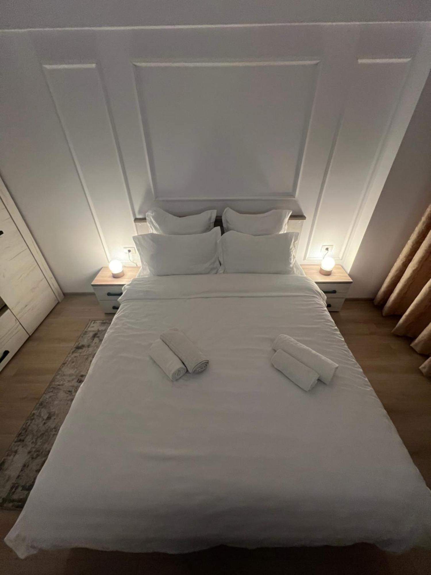 Modern Apartment In Timişoara Buitenkant foto