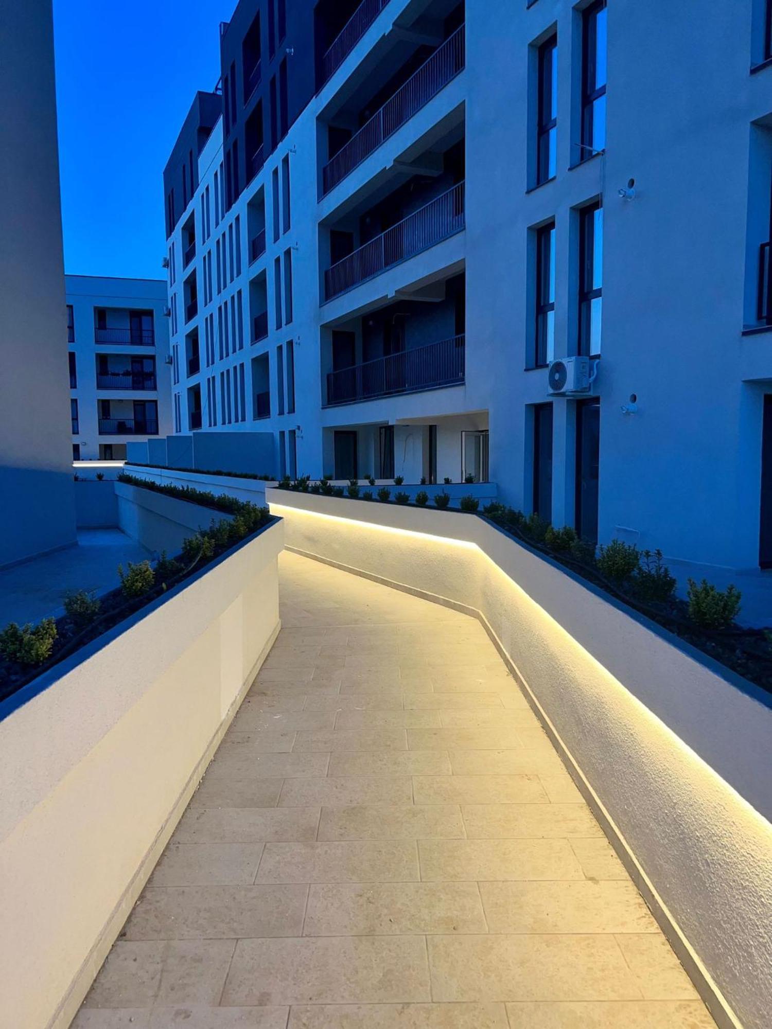 Modern Apartment In Timişoara Buitenkant foto
